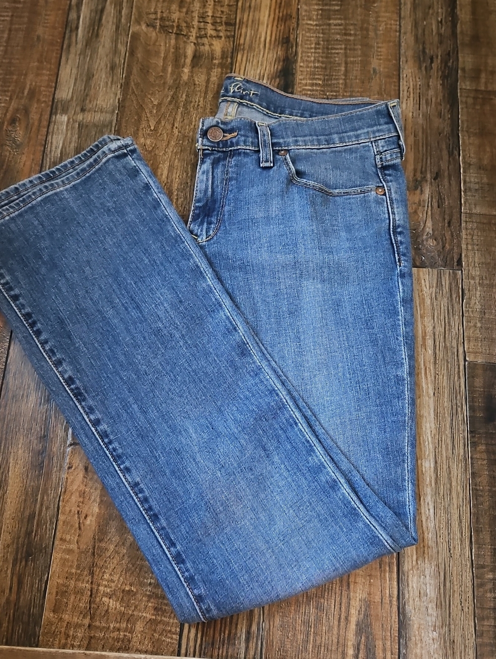 Old Navy The Flirt Women's Classic Mid Rise Bootcut Blue Jeans